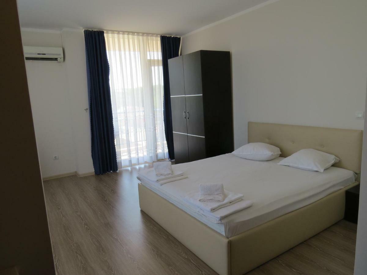 Royal Beach Hotel 3*
