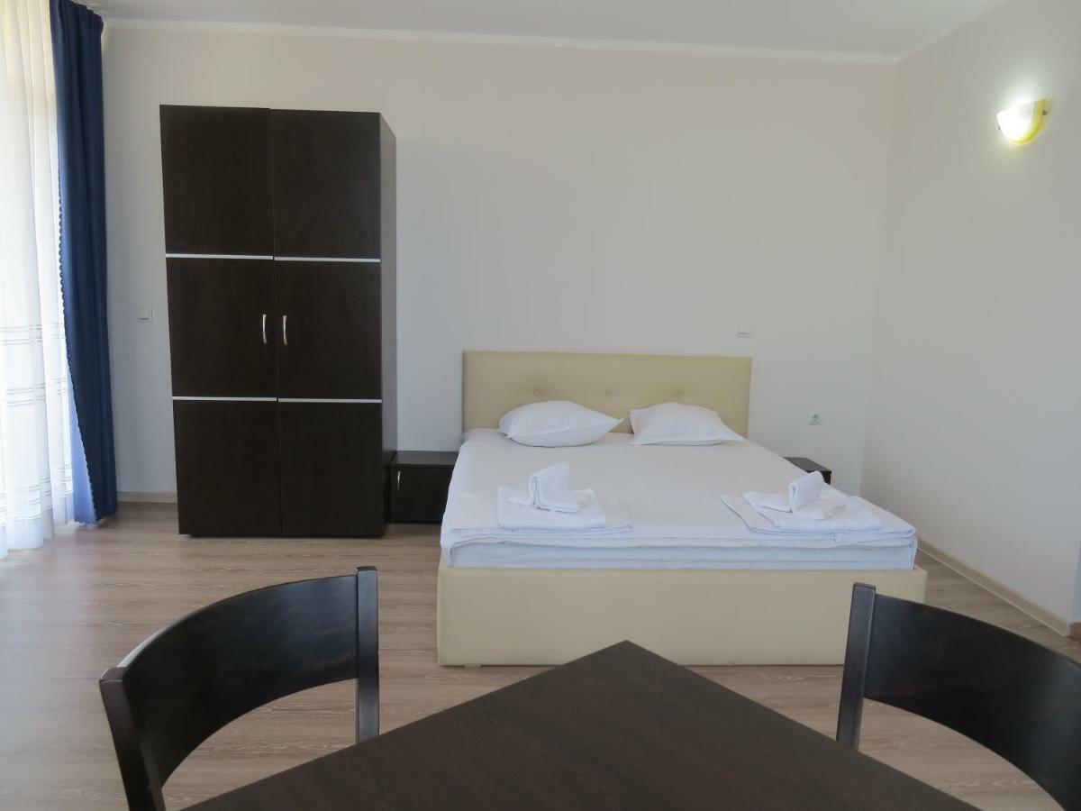 Royal Beach 3*